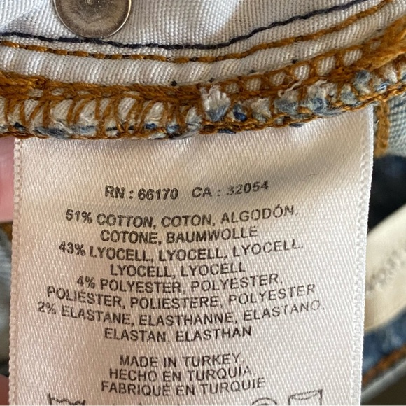 Pilcro Anthropologie Cropped Jeans 27 Blue Denim Pom Pom Embroidered Boho Chic - Picture 8 of 9